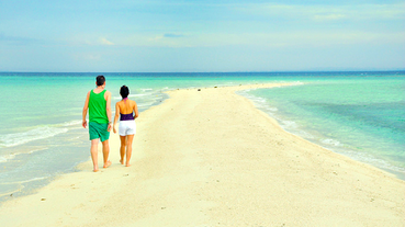 Marinduque Tres Reyes Island Hopping Tour with Food & Hotel Transfers