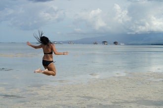 Manjuyod Sandbar & Dolphin Watching Private Tour with Lunch & Transfers from Dumaguete City