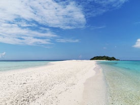 Visit Small Sta Cruz Sand Bar and Sta Cruz Lagoon