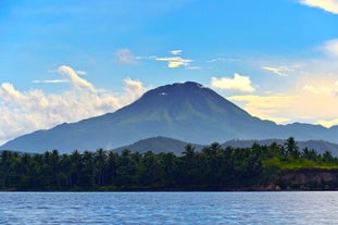 Scenic view of Mount Bulusan