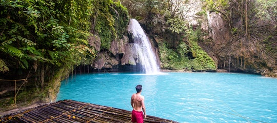 Cebu_Badian_Kawasan Falls_shutterstock_1469120762.jpg
