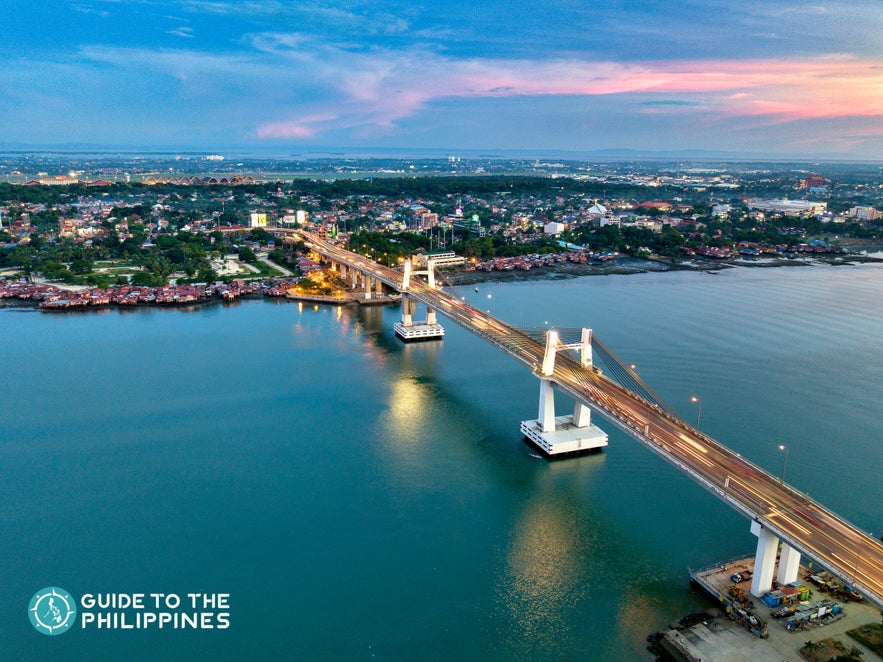 Marcelo Fernan Bridge connecting Mactan Island and Metro Cebu Marcelo Fernan Bridge connecting Mactan Island and Metro Cebu