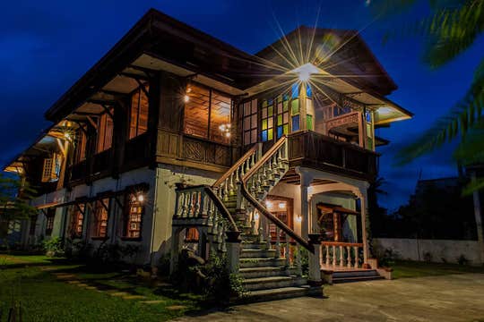 Albay Bacacay Floating Cottage Tour with Guide & Snorkeling Gear