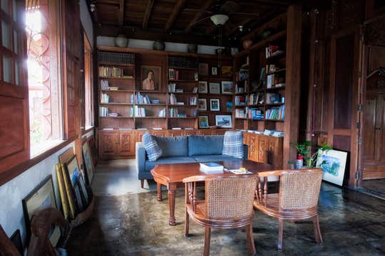 Albay Bacacay Floating Cottage Tour with Guide & Snorkeling Gear