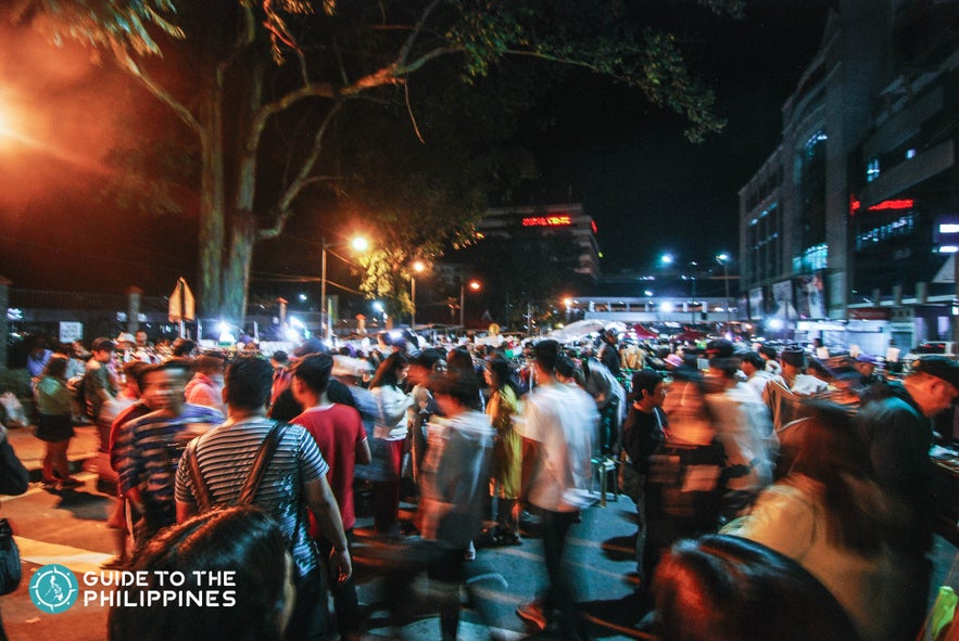 baguio night market busy scene baguio night market busy scene