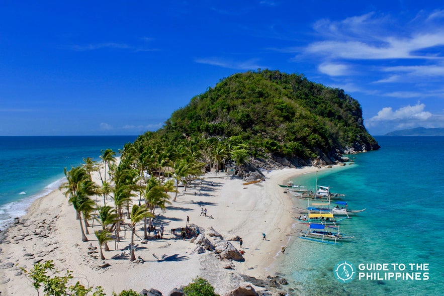 Islas de Gigantes, one of the top tourist spots in Iloilo Islas de Gigantes, one of the top tourist spots in Iloilo