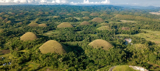 choco hills.jpg