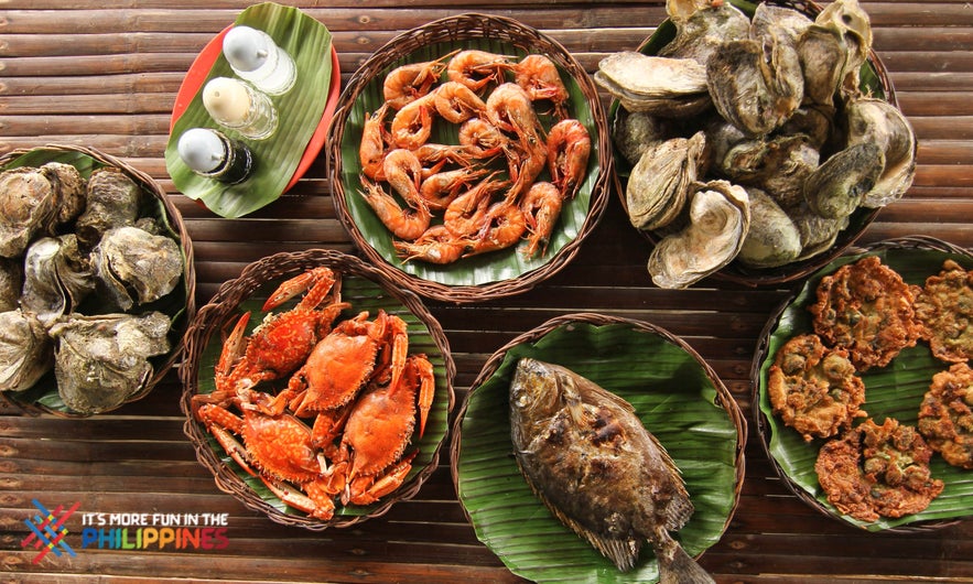 굴, 게, 새우, 오코이, 생선은 필리핀 보홀의 향토 요리입니다. 굴, 게, 새우, 오코이, 생선은 필리핀 보홀의 향토 요리입니다.