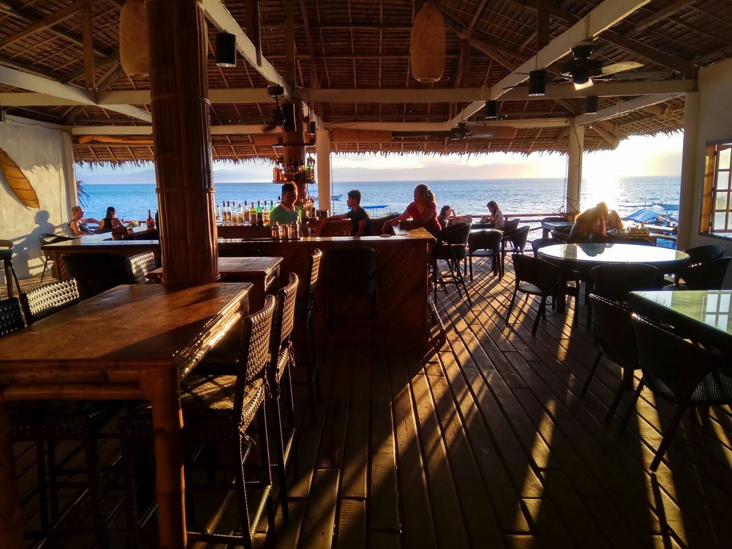 Sunset view at Caf&eacute; Cebuano in Moalboal, Cebu