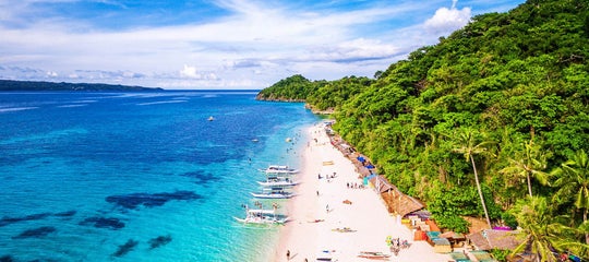 Aklan_Boracay_White Beach_Shutterstock_641355409.jpg