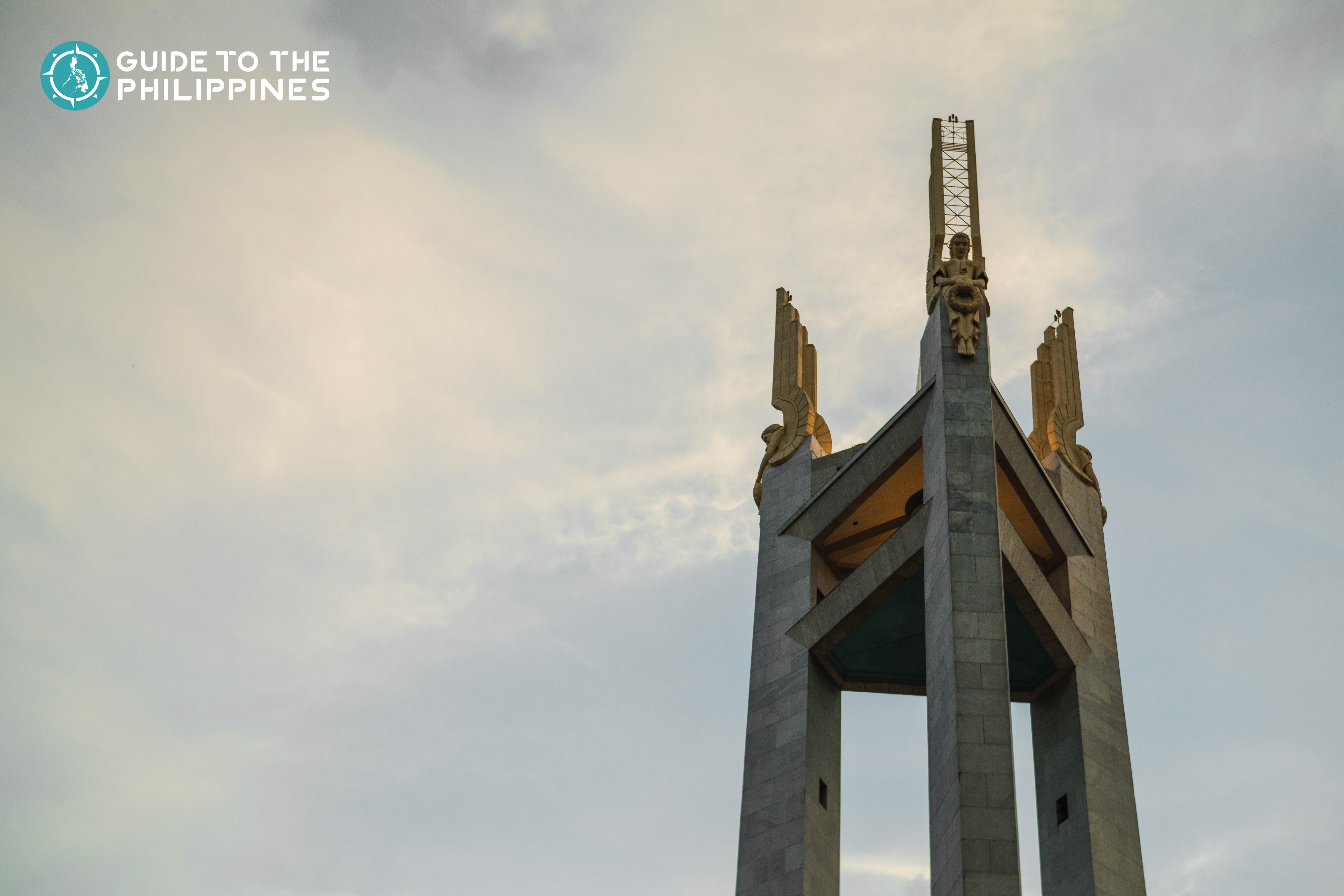 马尼拉大都会奎松市的奎松纪念圆环