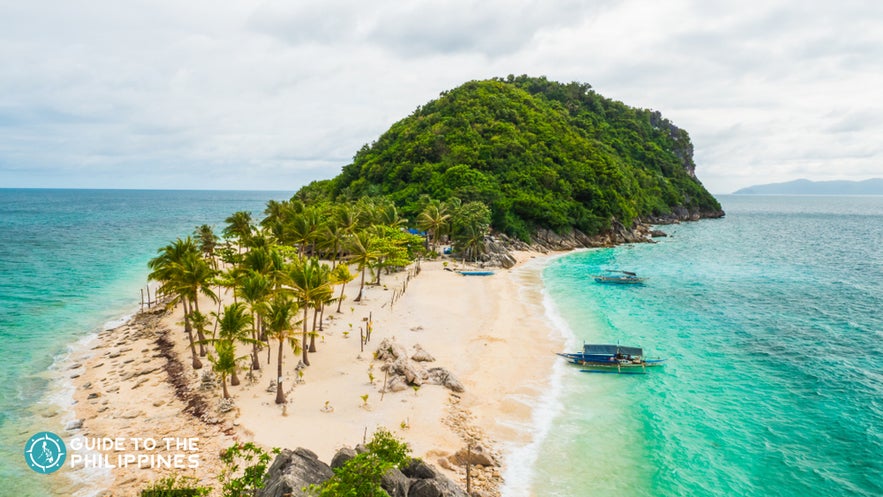 Island-hopping in Islas de Gigantes Island-hopping in Islas de Gigantes