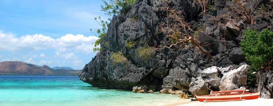 Private Reefs and Wrecks Snorkeling Tour in Coron Town of Palawan Island with Lunch & Transfers
