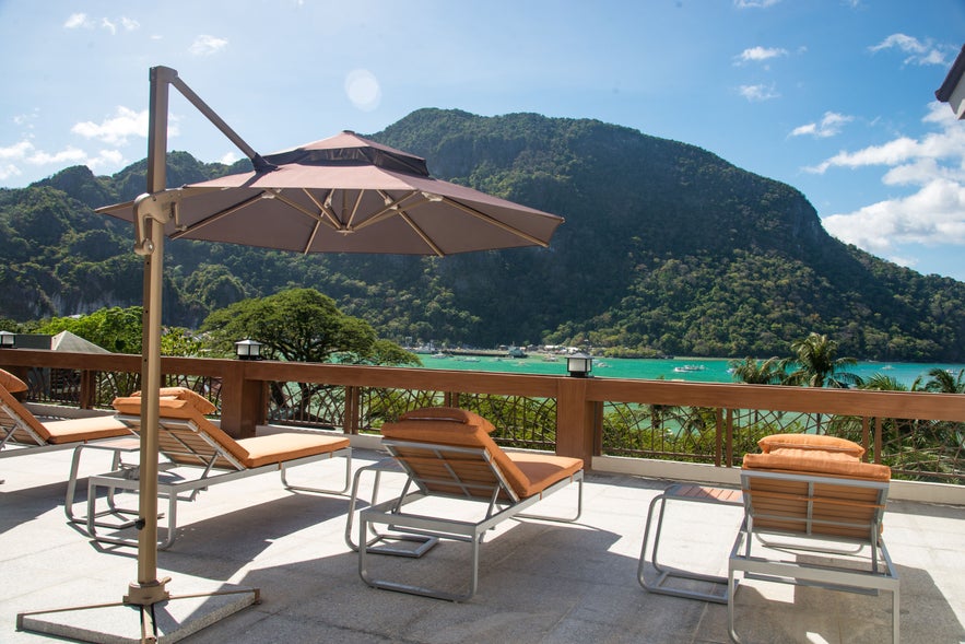 Sea view from the El Nido Garden Resort's beachfront pool Sea view from the El Nido Garden Resort's beachfront pool