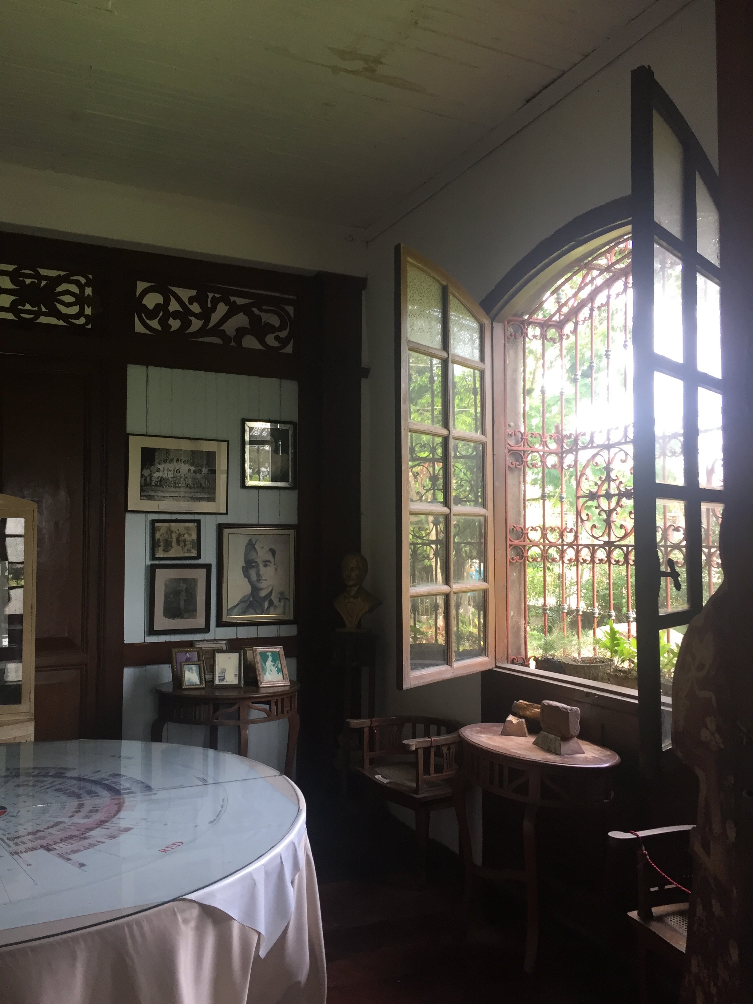 Private Historical Tour of Bacolod City & The Ruins with Transfers