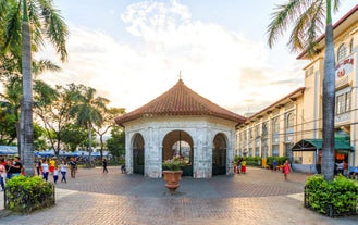 Outer photo of Magellan's Cross in Cebu
