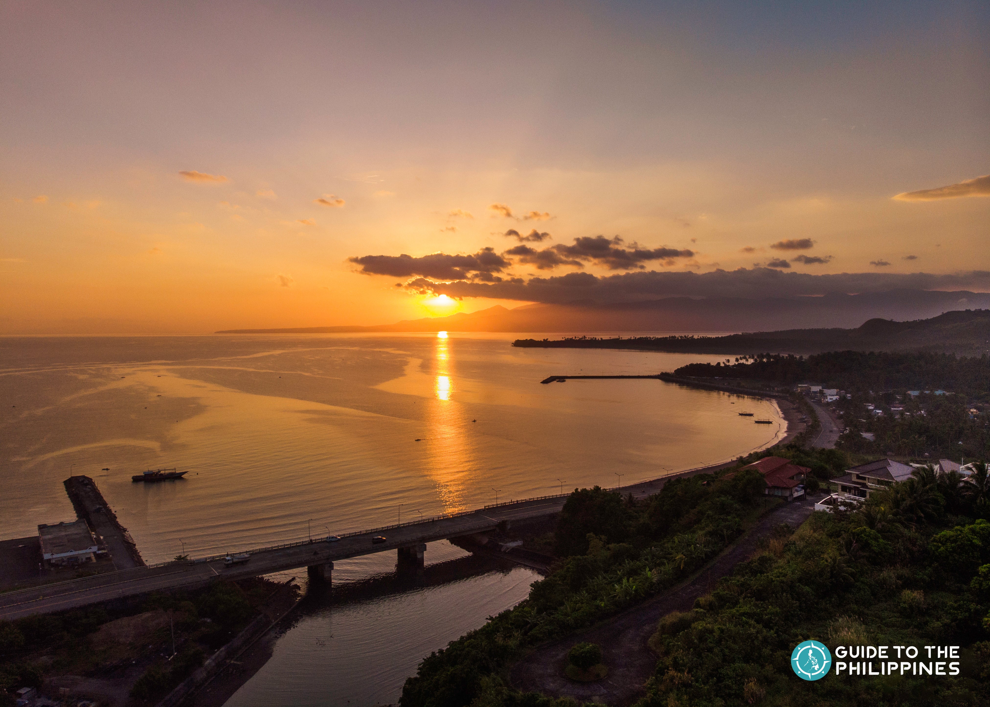 Sunset view in Legazpi Boulevard Sunset view in Legazpi Boulevard