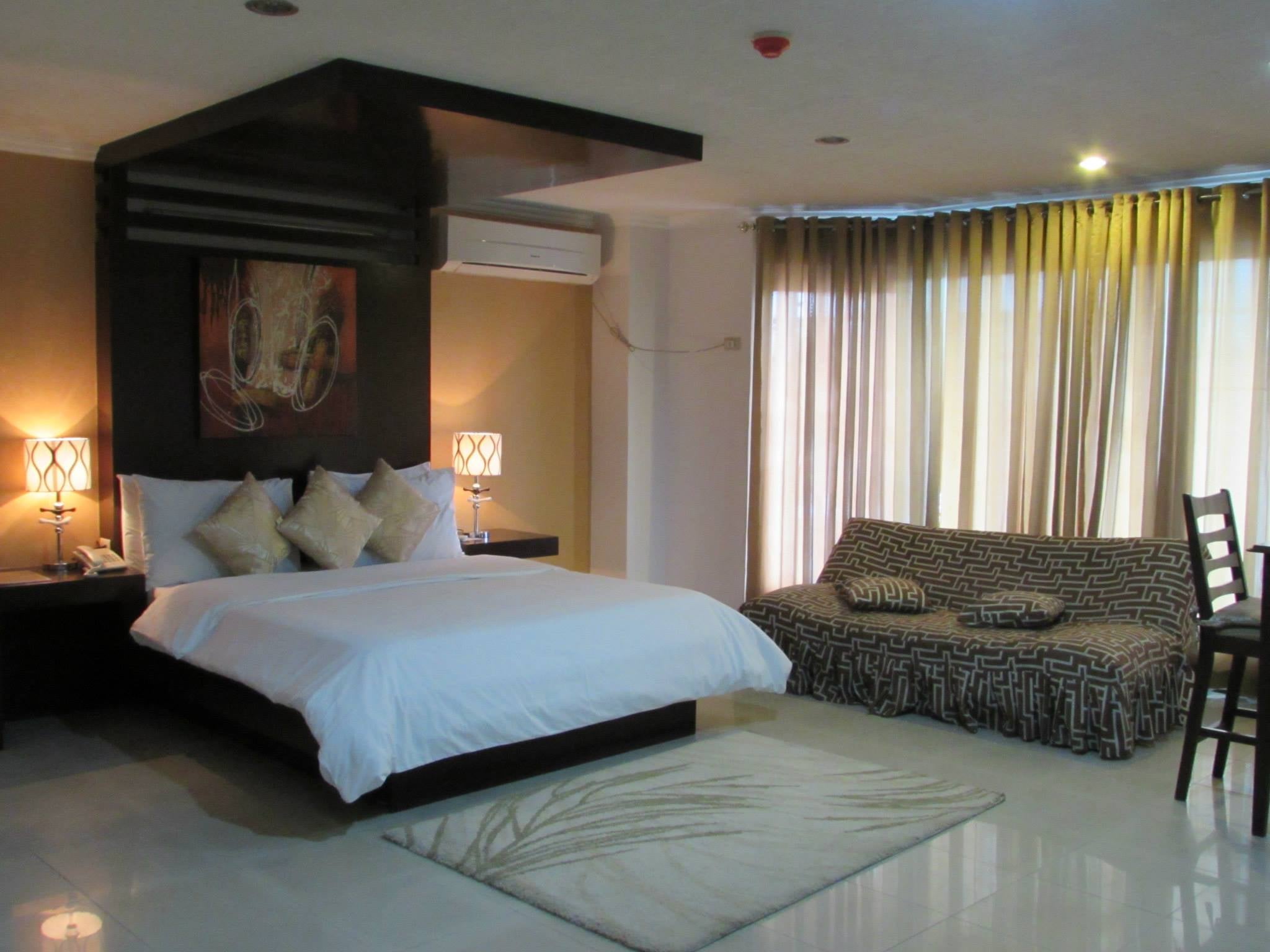 Room in Oyster Plaza Hotel