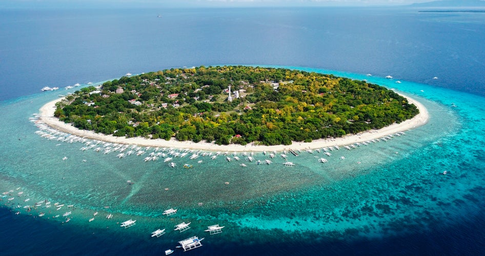 菲律宾薄荷巴里卡萨岛的明媚阳光