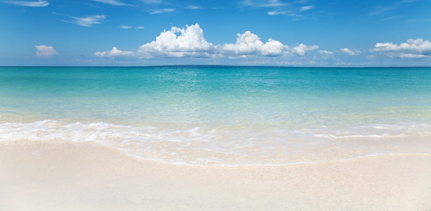 Clear turquoise waters at Bantayan Island, Cebu Clear turquoise waters at Bantayan Island, Cebu