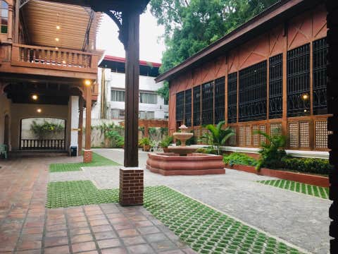 Private Night Tour to Iloilo City’s Old Mansions & Heritage Landmarks with Transfers