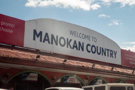 Bacolod City Top Attractions Tour with The Ruins, Chicken Inasal Lunch & Transfers