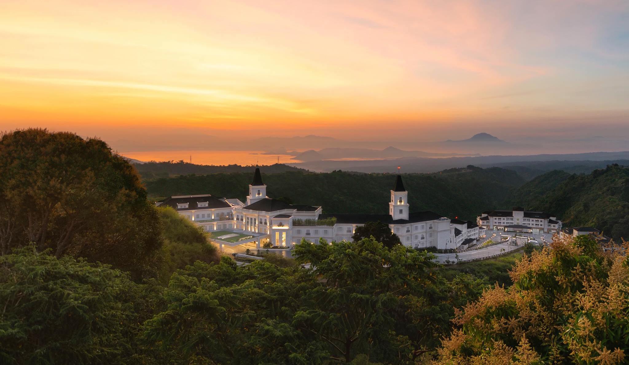 Beautiful sunset in Twin Lakes Tagaytay