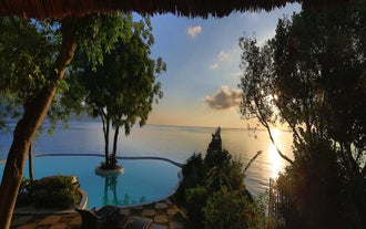 Enjoy stunning sunsets at Bluewater Sumilon Resort during this tour package.