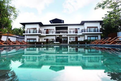 View of the Funny Lion Hotel pool