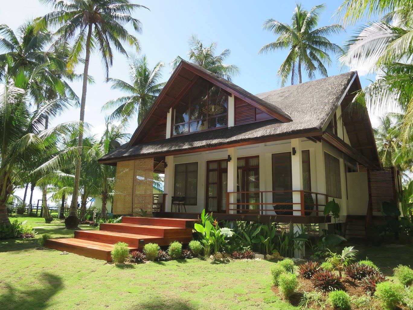 A large villa near the sea in Sandy Feet Siargao