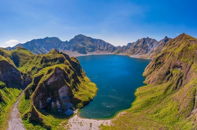Enjoy the natural beauty of Mount Pinatubo