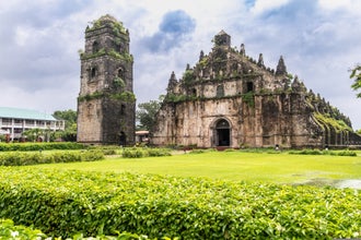 Green garden outside of Paoay Cathedral in Laoag