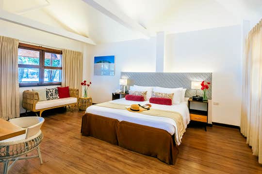 Luxe 4-Day Discovery Coron Private Island Resort Package with Local Flights