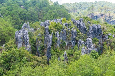 Wide view of Echo Valley in Sagada