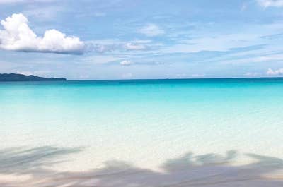 Clear blue waters of Boracay