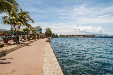 Promenade of Rizal Boulevard in Dumaguete