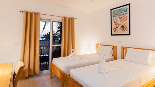 7-Day Cebu Moalboal Island Diving Package Open Water & Advanced Course at Cebu Seaview Dive Resort