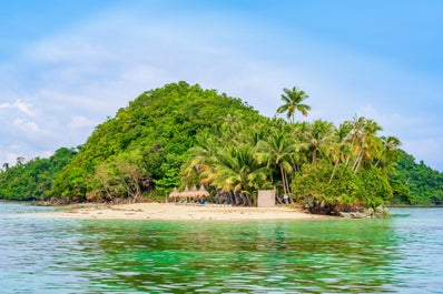 Inaladelan Island in Port Barton Palawan