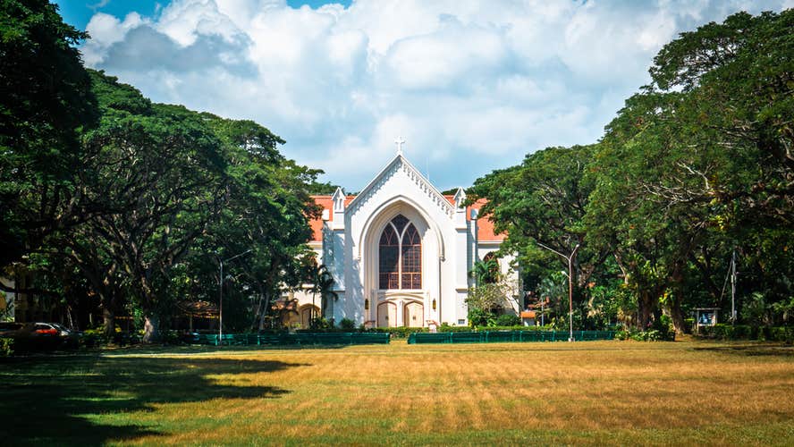 You can check out the Silliman University Church when you go on this Dumaguete City tour