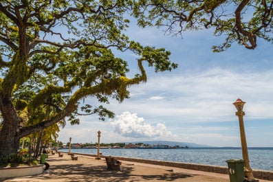 Rizal Boulevard in Dumaguete