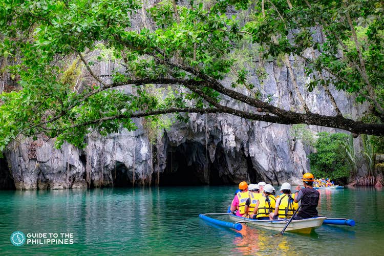 A boat full of tourists in Puerto Princesa Underground River