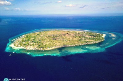 Blue waters of Pamilacan Island in Bohol