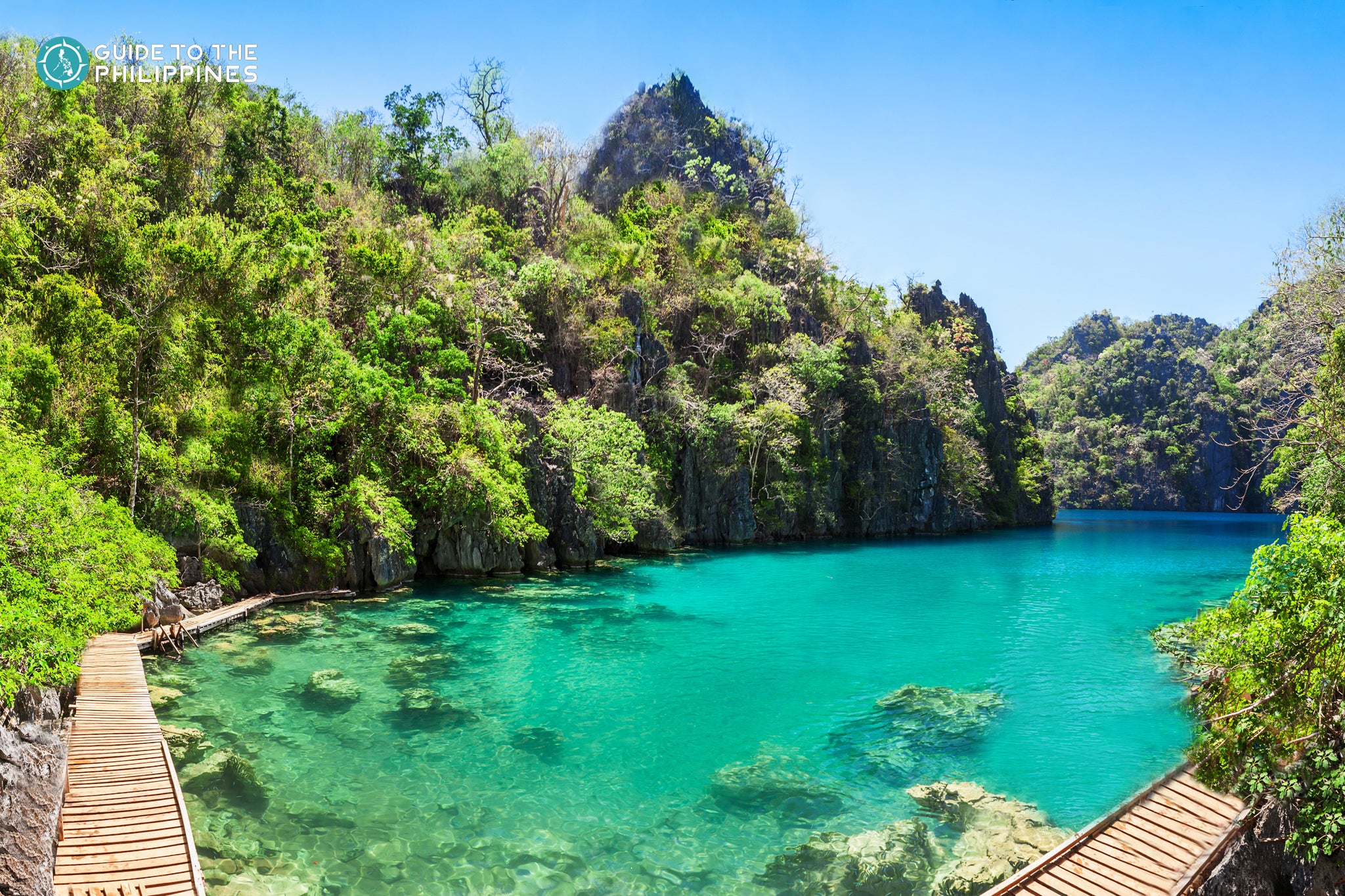 Wide shot of Kayangan Lake, Palawan
