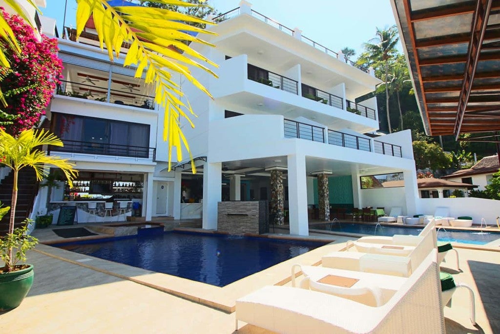 Poolside of Manarra Sea View Resort