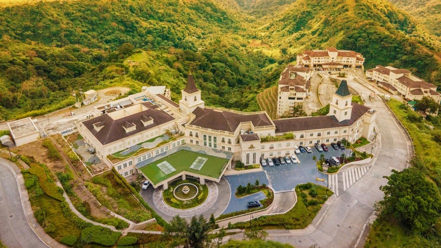 Aerial view of Twin Lakes Hotel Aerial view of Twin Lakes Hotel