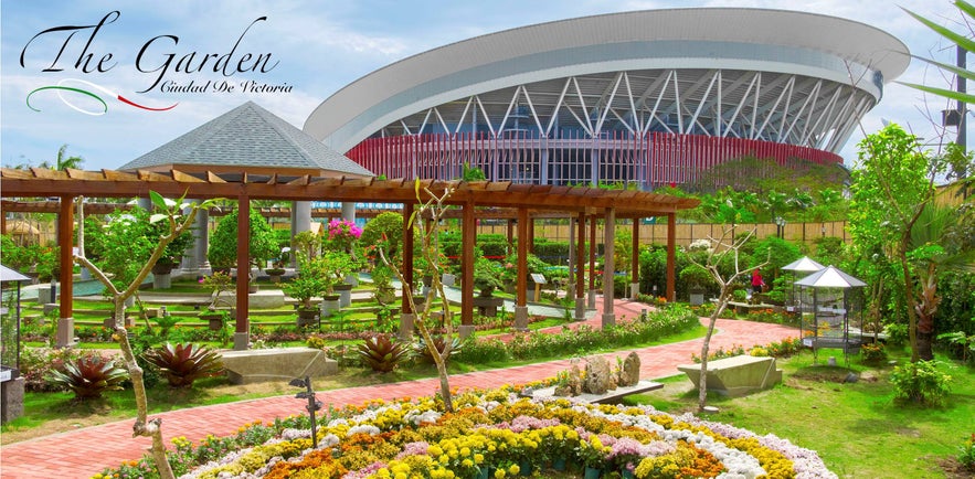 Gardens in Ciudad de Victoria, Bulacan Gardens in Ciudad de Victoria, Bulacan