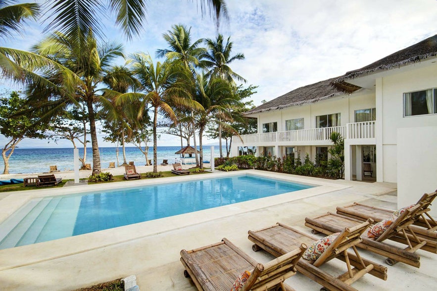 Poolside of Momo Beach House Poolside of Momo Beach House
