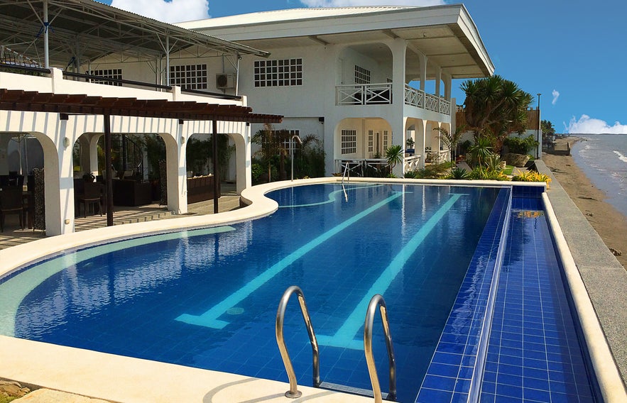 Pool area at the White House Beach Resort Pool area at the White House Beach Resort