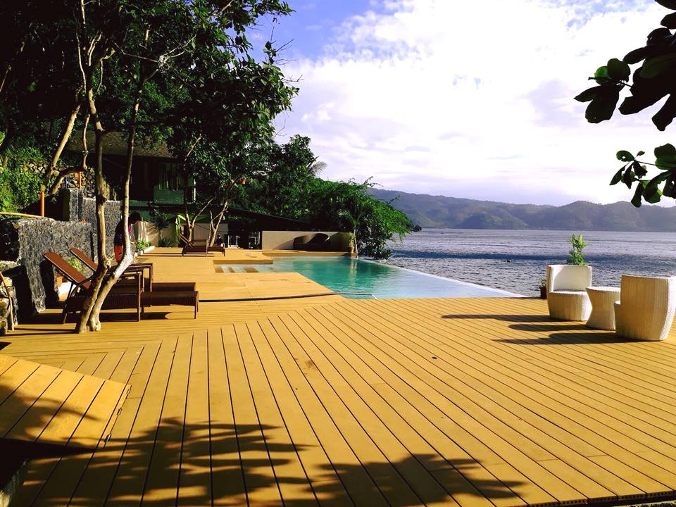 Poolside of Planet Dive