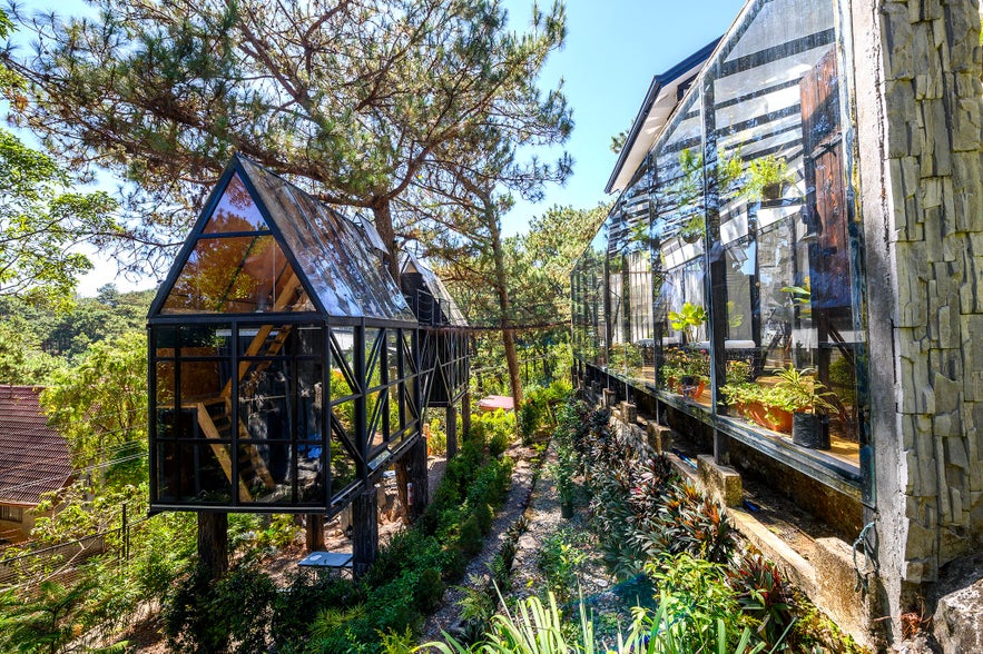 Tudor in the Pines’ Pine Cone Treehouse Tudor in the Pines’ Pine Cone Treehouse